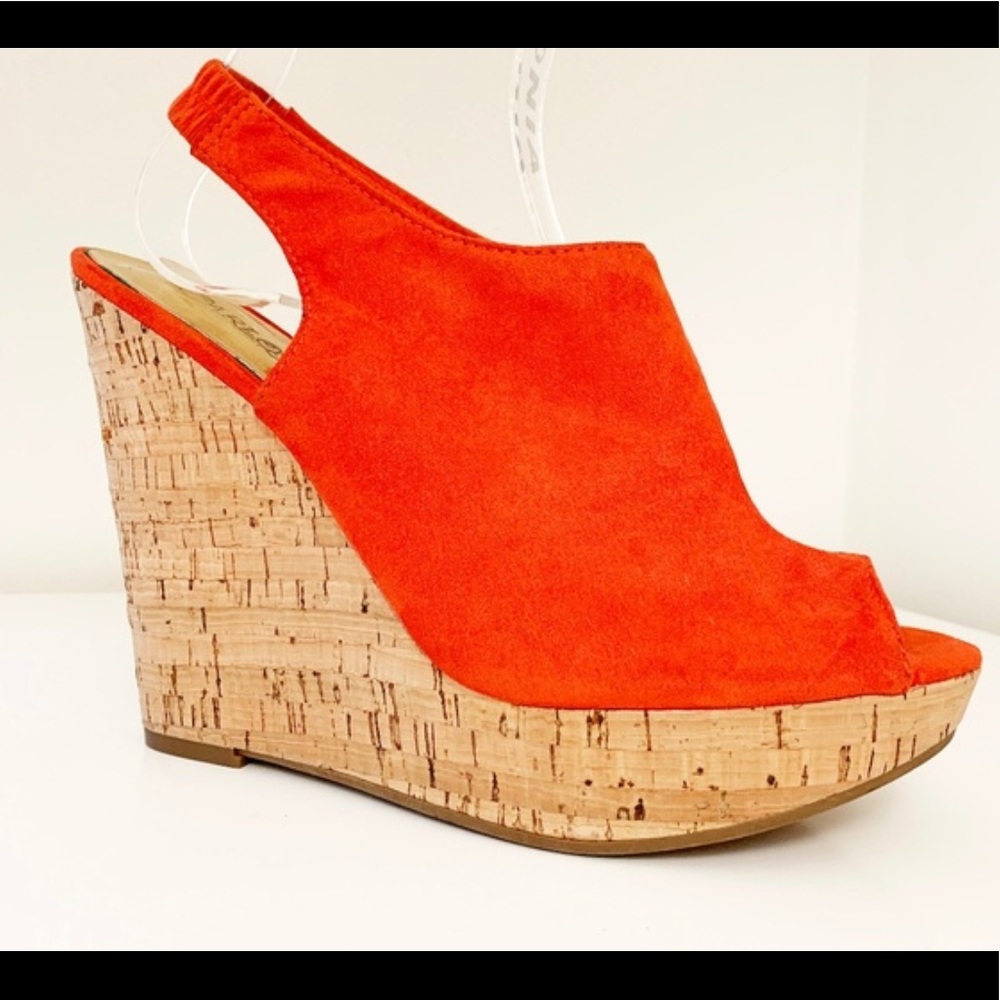 7.5 Carlos Santana Coral Wedges w/ 4.5 inch heel